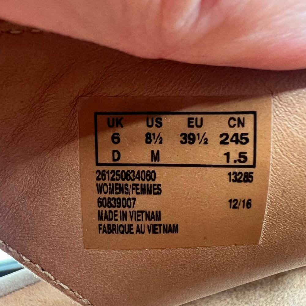 Clarks Clarene Grace Wedge Sandal tan taupe Nubuck shootie sandal heel size 8.5 - Picture 7 of 7
